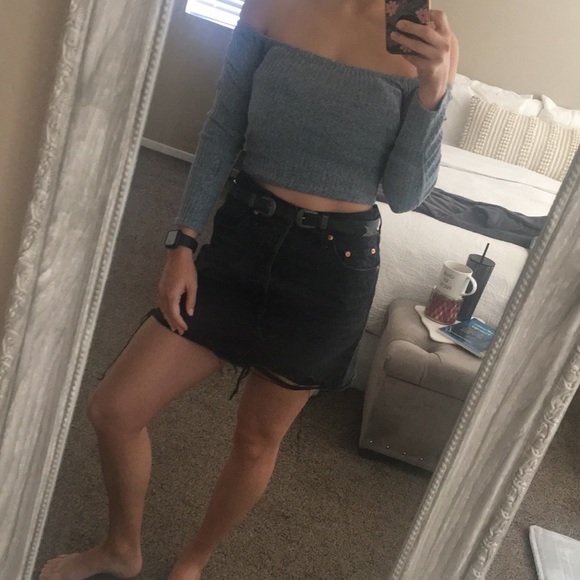 Levis denim destroyed skirt - Picture 4 of 9